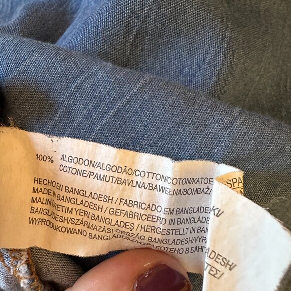 Pull & Bear Chambray / Denim-Like Button Down Shirt - Medium - Picture 8 of 8